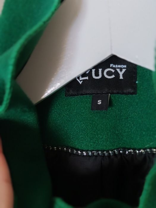 Ново палто на Луси размер С