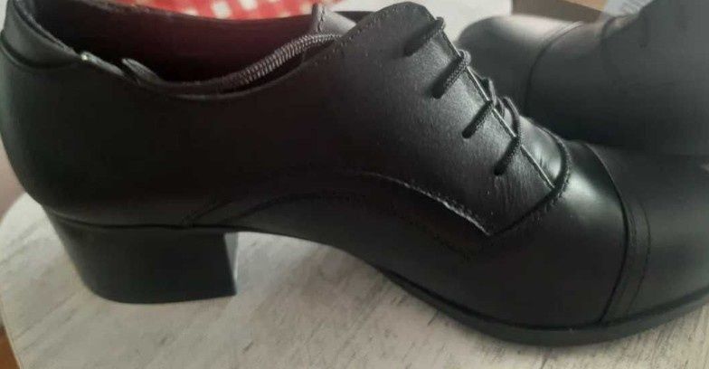 Дамски Ест.кожа Кавалер 39 и 40 ,Лачени 40 ,Маратонки с косъм 39