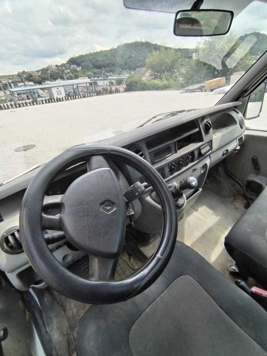RENAULT 10 0 — imagine 4