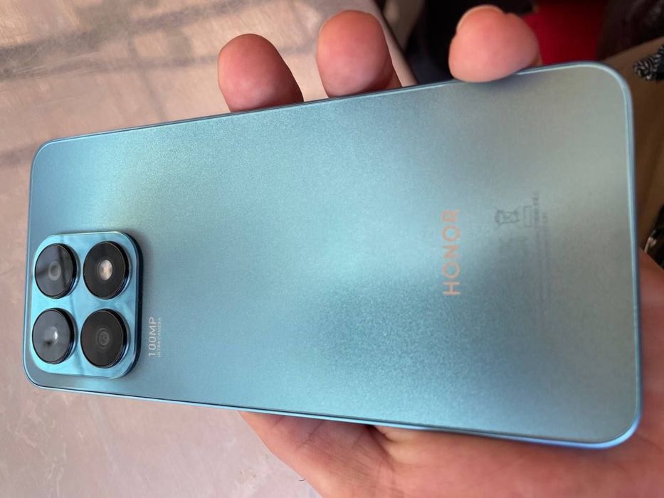 Телефон Honor год 2023 02