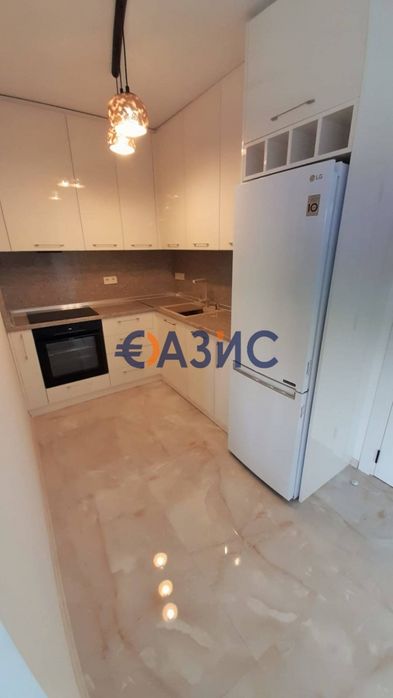 Продава се Двустаен апартамент в Бургас, Център - 74 кв.м за 1551 €/кв.м - Снимка #7