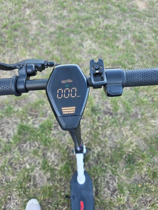 Trotineta electrica Aprilia
