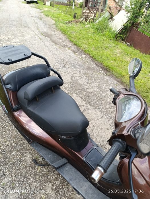 Мотоциклет Пиаджо Хексагон