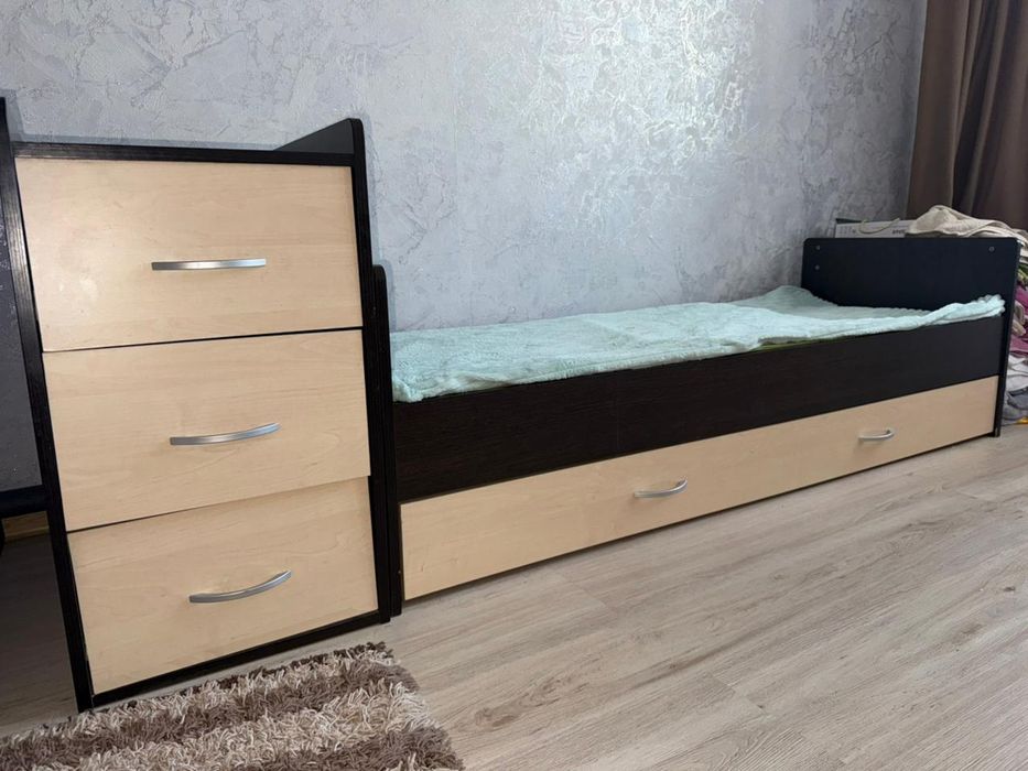 Кровать подростковая