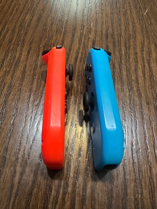 Nintendo Switch Joy-Con (комплект контролери) синьо/червено