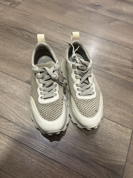 Продам женскую обувь