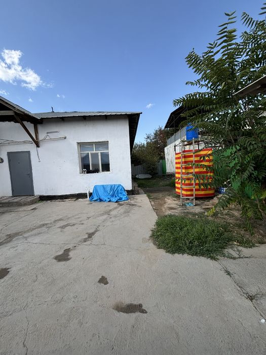 4 соттық жерімен үй сатылады
