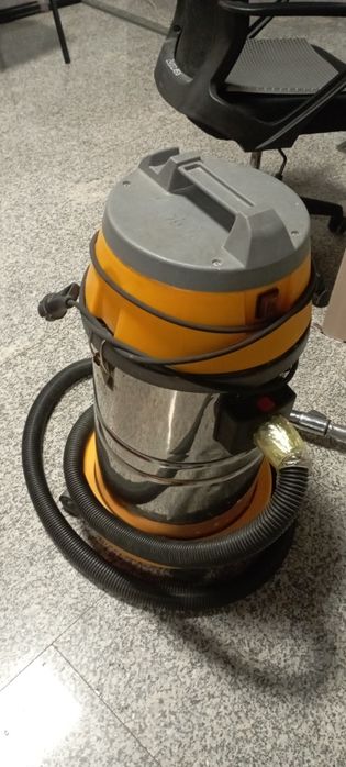 Строительные пылесосы