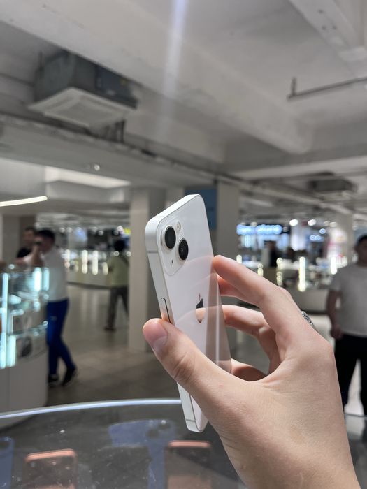 Iphone 13 white 128 gb