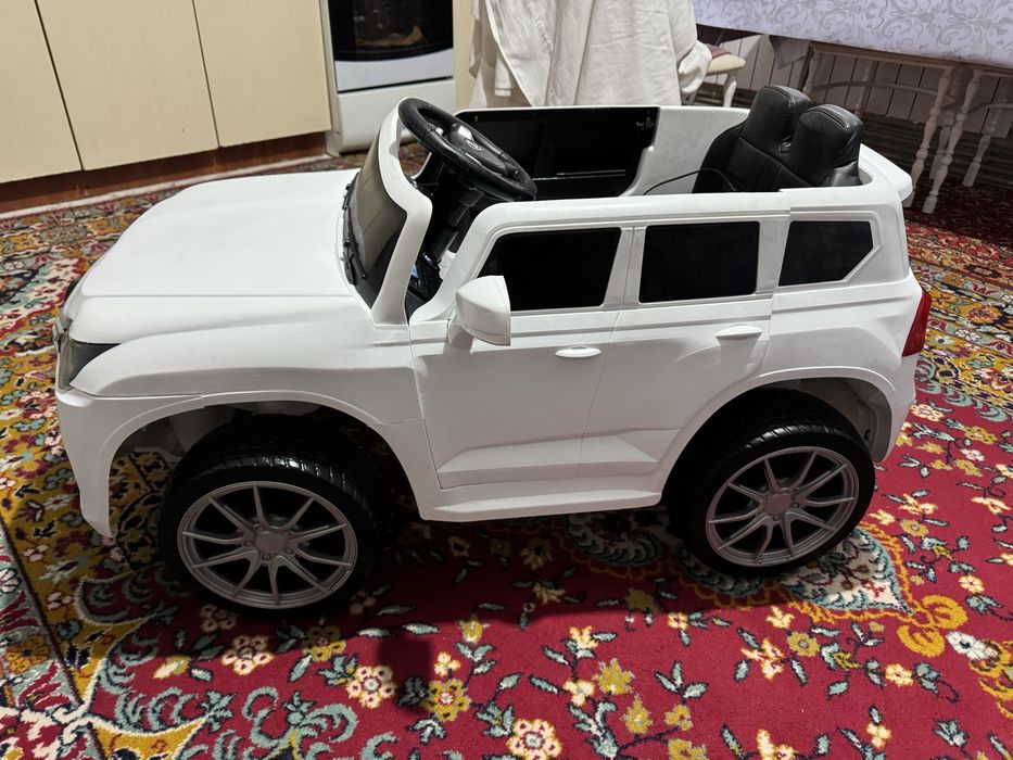 Машинка Lexus 570 детская