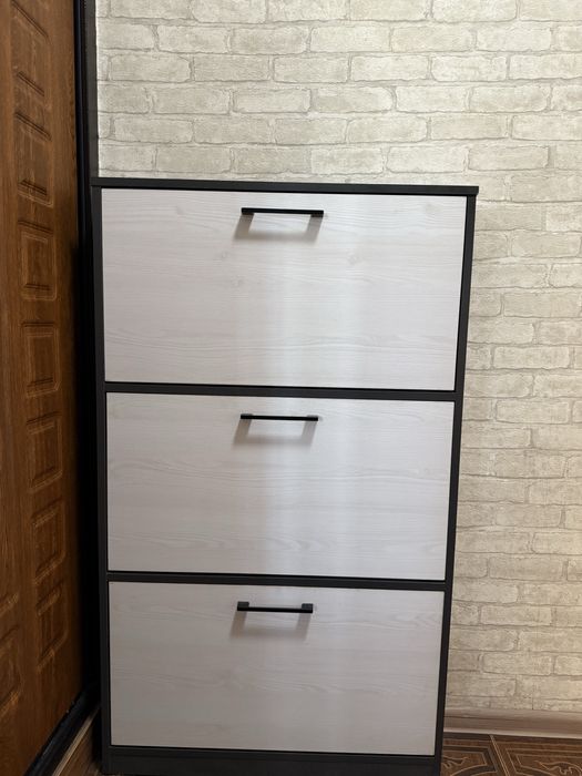 Продается обувница