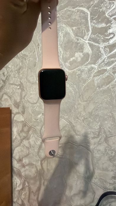 Apple watch 6 в хорошем состоянии 83% акб