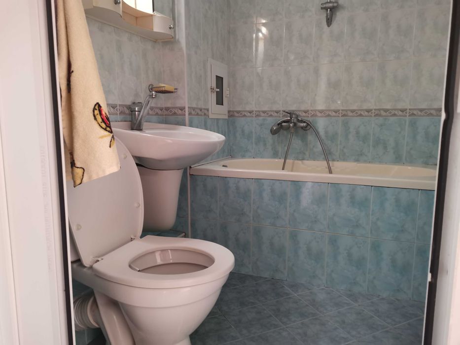 Дава се под наем Двустаен апартамент в Бургас, Славейков - 60 кв.м за 300 € - Снимка #5