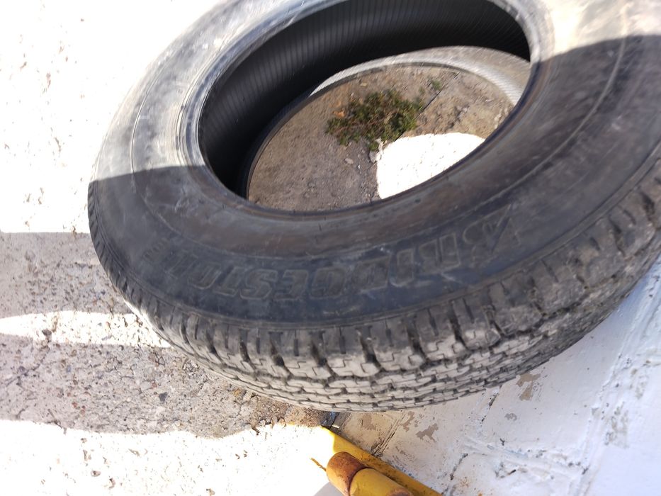 Продам  резину в хорошем состоянии.