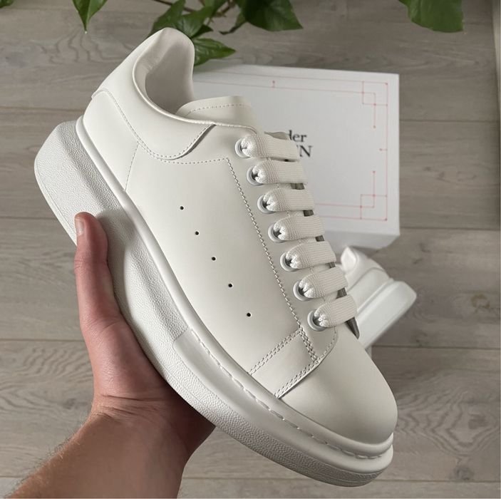 Adidasi Alexander Mcqueen albi triple white din piele