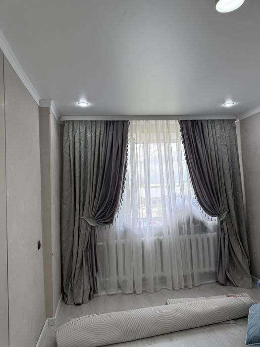 Продам   портьеры с двух сторон. Покупала за дорого.