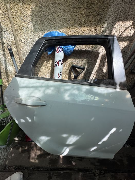Vând ușă dreapta Opel Astra J facelift