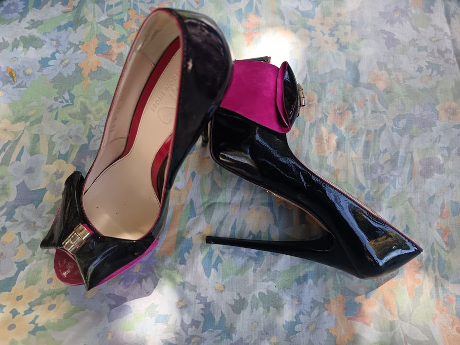 Туфли женские на каблуках
