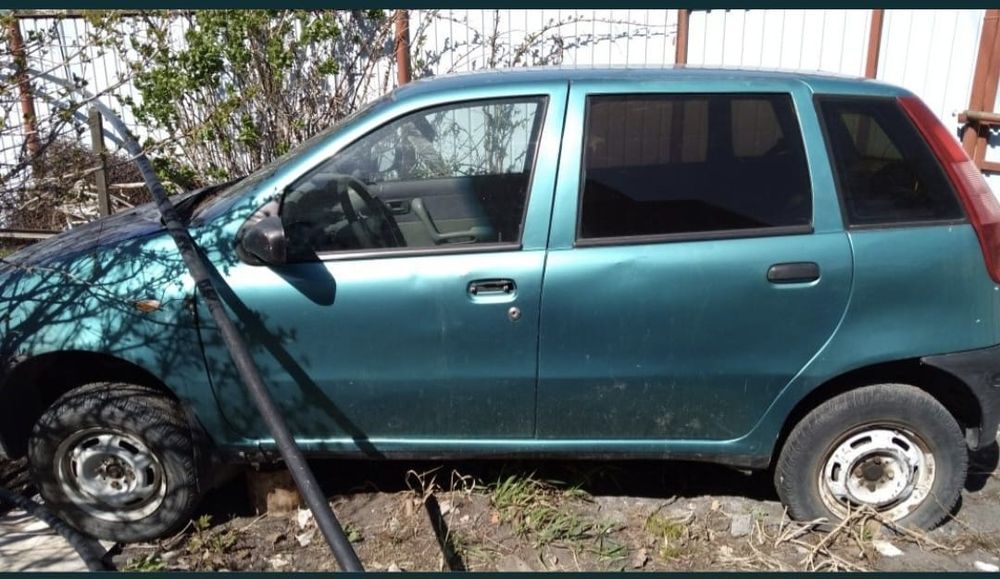 Фиат Пунто машина