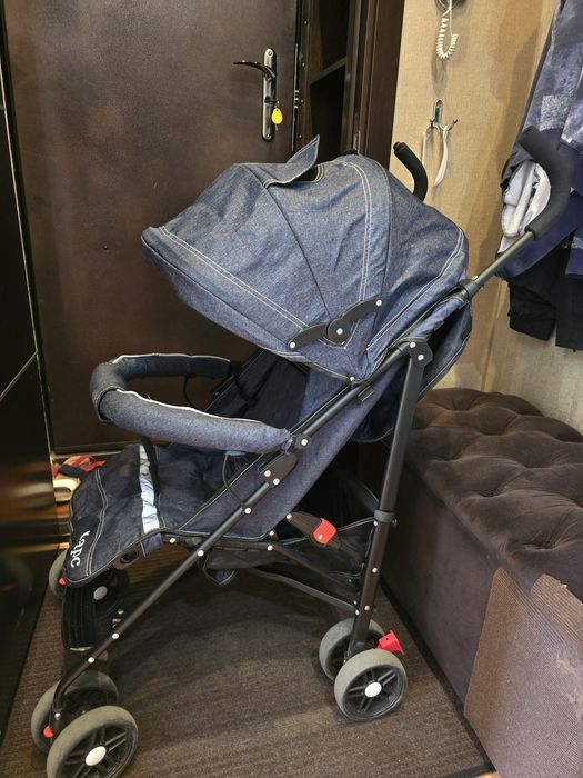 Продам коляску трость!