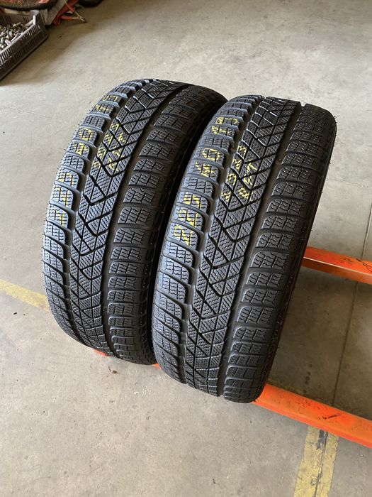 Anvelope iarna 225/40/19 Pirelli Sottozero 3 RFT 225 40 19 R19