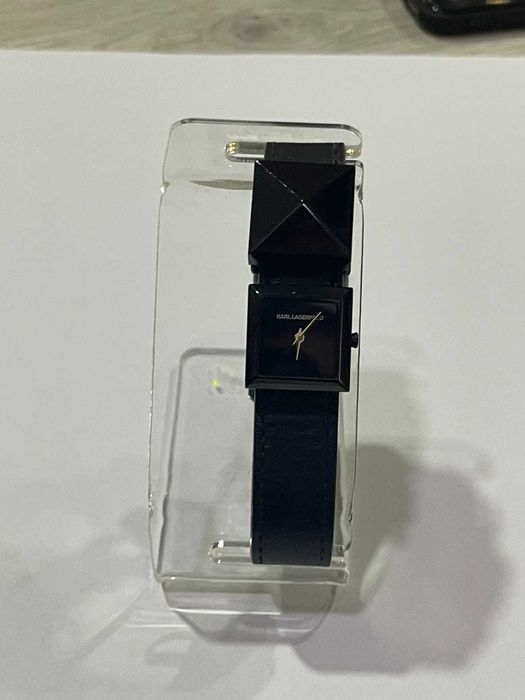 Продавам Дамски Часовник Karl Lagerfeld
