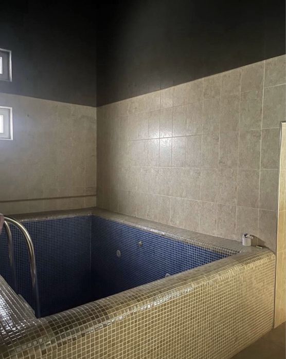 Дом 3 этажа 6 соток