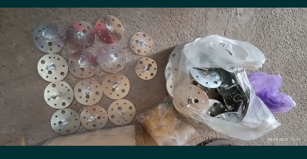 Кручок для дома на люстру.