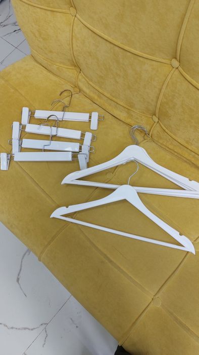 Вешалки для одежды