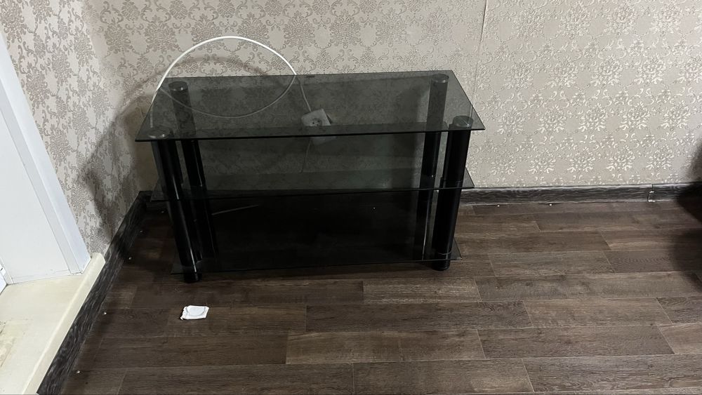 Продам тумбу под телевизор