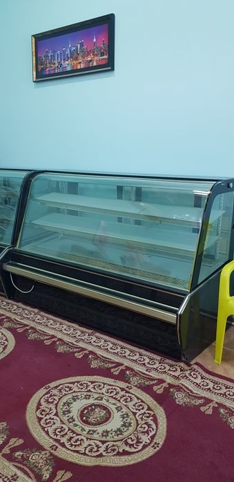 Холодильные витрины 2шт.в отличном состоянии