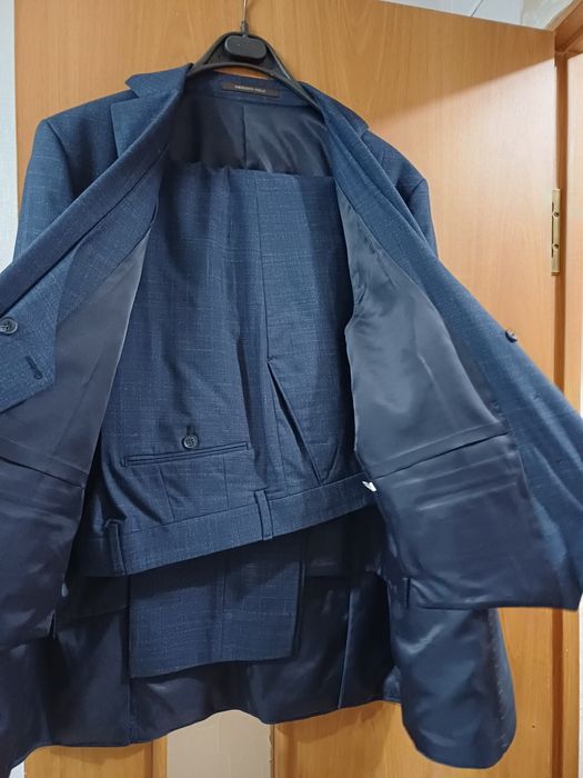 Продам мужской костюм