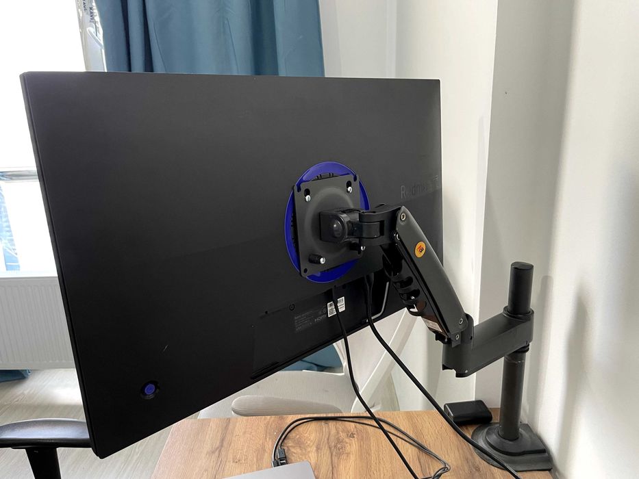 Монитор 2K Redmi G27Q с кронштейном
