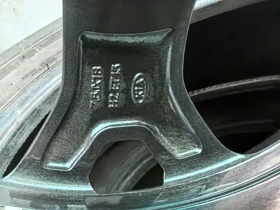 5/114.3/18 Kia Kia