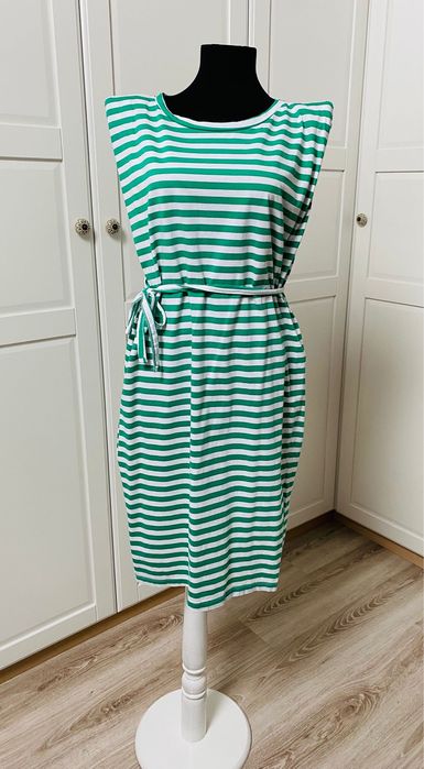 Rochie bumbac cu umeri proeminenti M/L