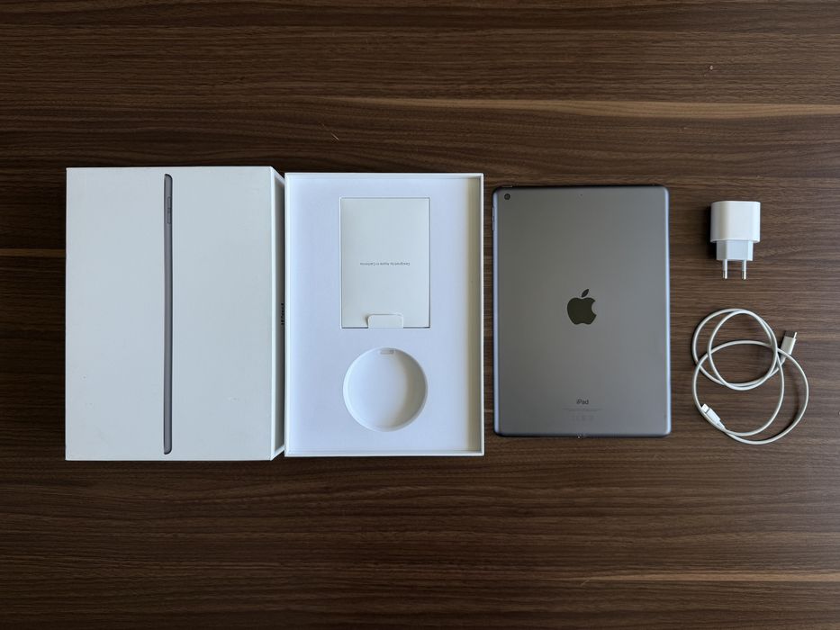 iPad 7 32GB Space Gray на запчасти