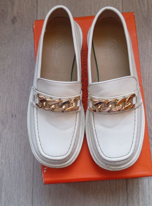 Продам туфли лоферы.