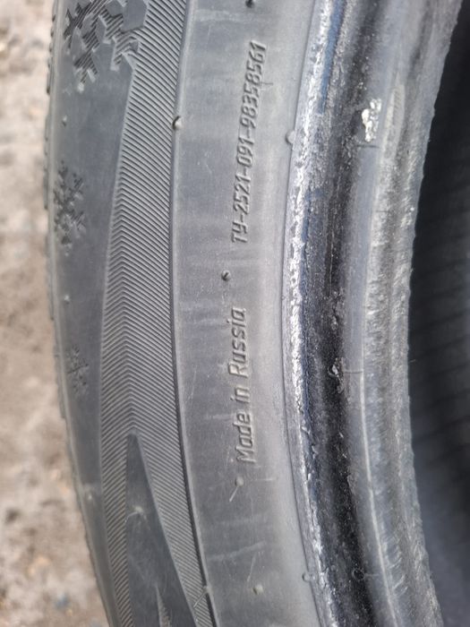 Продам шины шипованные