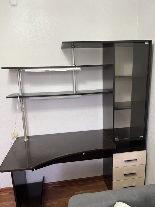 Продам письменный стол