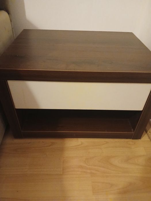 2 noptiere/comode la fel
