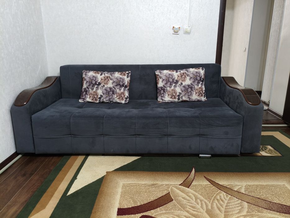 Продается диван 35000тг есть торг