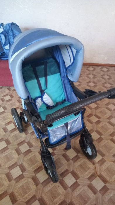 Коляска детская почти новая !