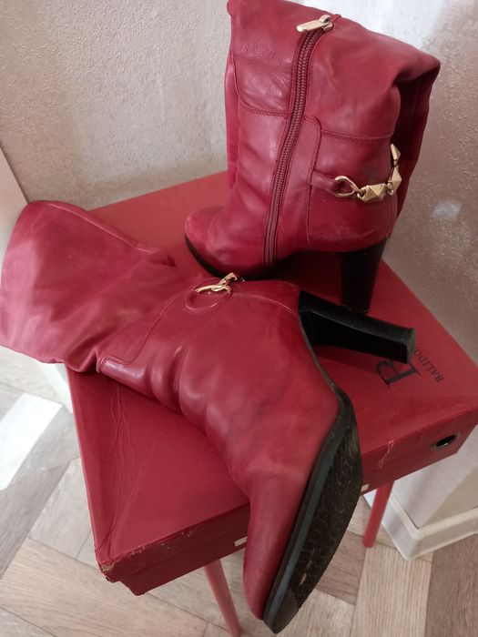 Продам зимние сапоги