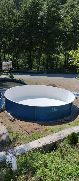 Бассейн для рыбы и ёмкость резувар вода