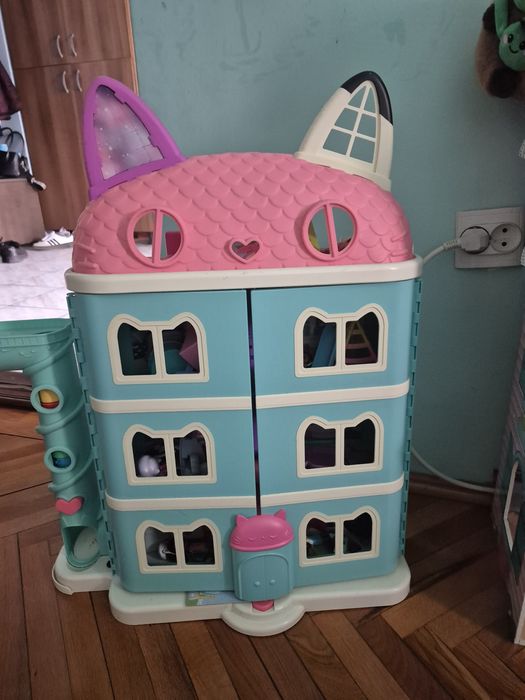 Casuta gabby's dollhouse