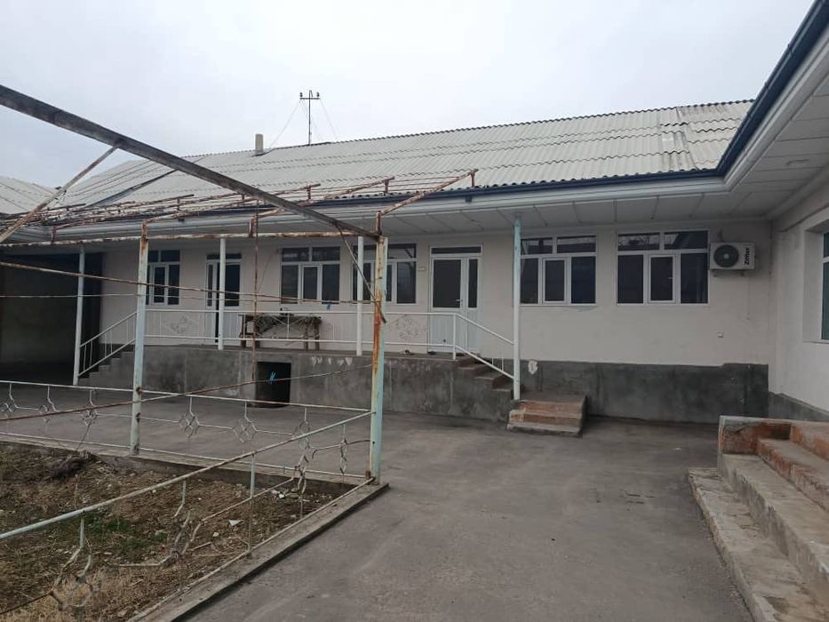 Ховли уй сотилади