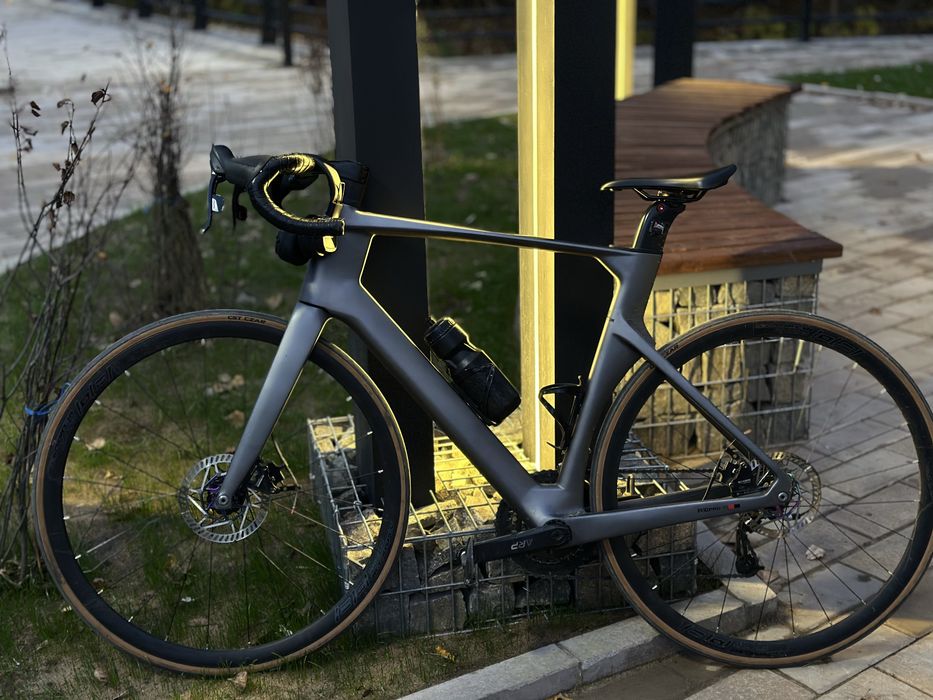 Карбоновый шоссейный велосипед