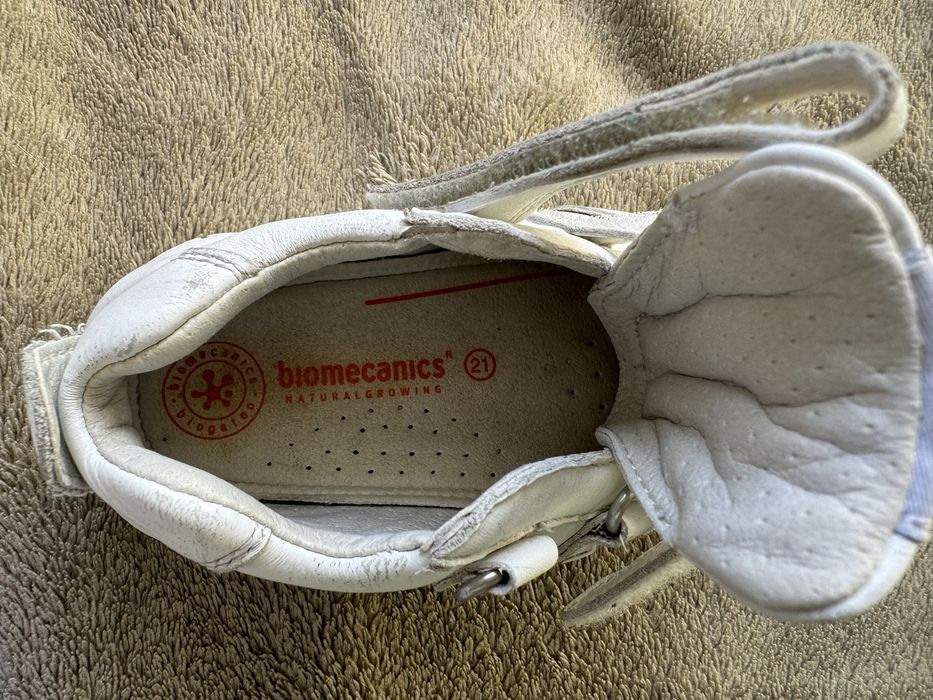Papuci piele biomecanis 21