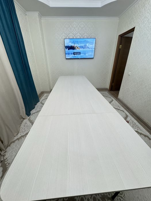 Стол -книжка для гостинный