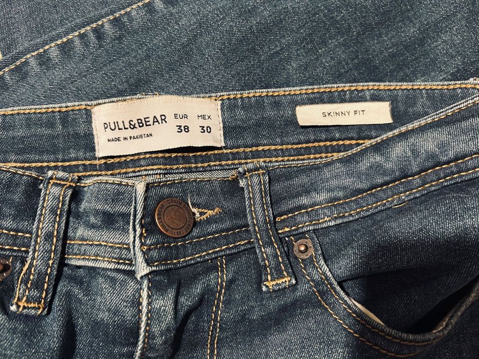 Мъжки впити дънки Pull&Bear (Размер S / EUR 38)